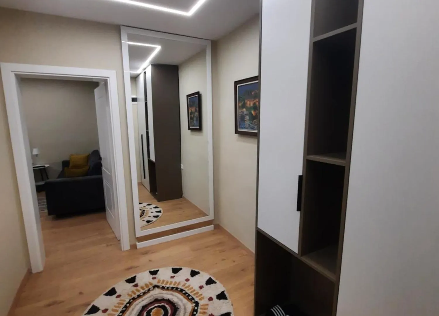 Genius Apartament Tirana Apartmán